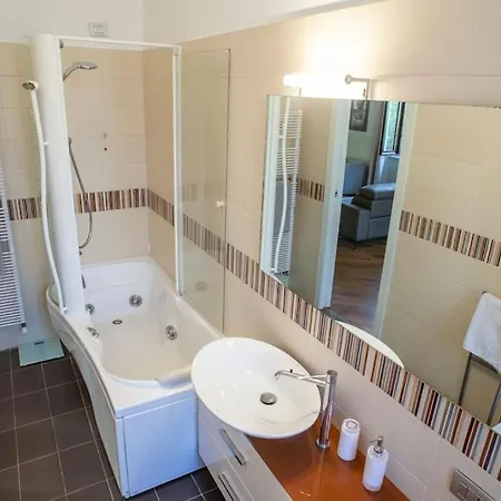 דירה Bright And Comfy In A Beautiful Contemporary מילאנו
