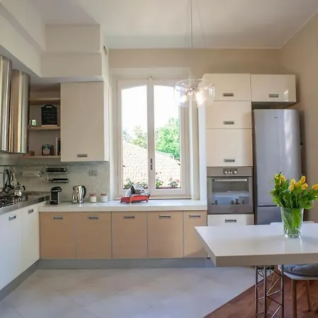 דירה Bright And Comfy In A Beautiful Contemporary מילאנו