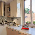 Bright And Comfy In A Beautiful Contemporary Apartamento *