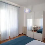 Apartamento Bright And Comfy In A Beautiful Contemporary