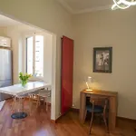 Bright And Comfy In A Beautiful Contemporary *