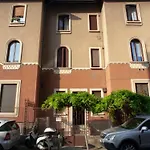 Apartamento Bright And Comfy In A Beautiful Contemporary Milán