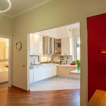 Bright And Comfy In A Beautiful Contemporary Apartment Mailand